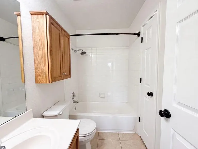 6807 Aquamarine Dr — Photo 9