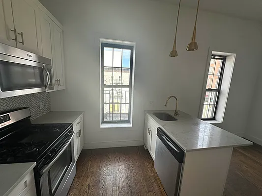 Rented by Yup Realty LLC | media 22