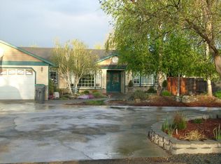 3809 Hilsinger Rd, Phoenix, OR 97535