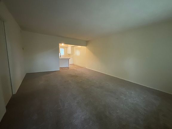 2nd image of 924 S Arden Pl #8
