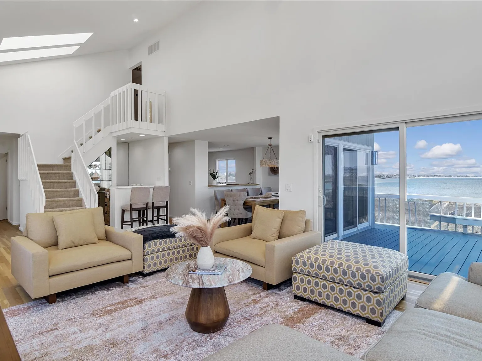 552 Dune Rd — Photo 3