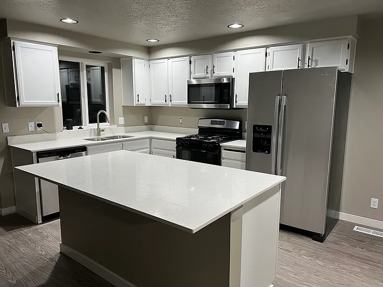 161 Delta Ct NE — Photo 1