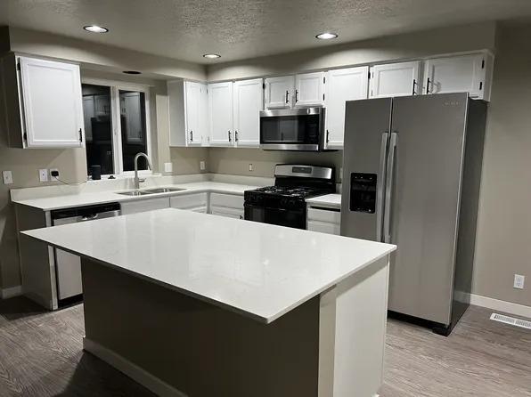 161 Delta Ct NE, Salem, OR 97303