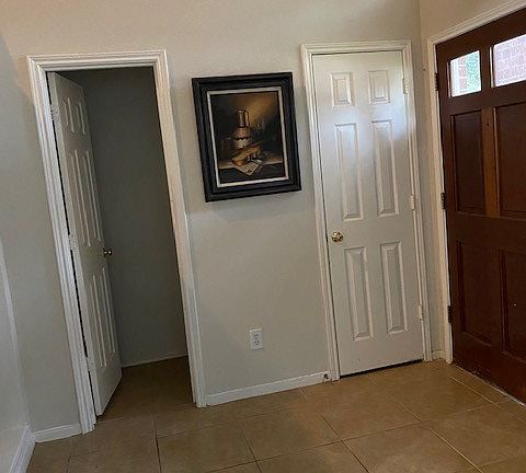 4th image of 6406 Old Oaks Blvd