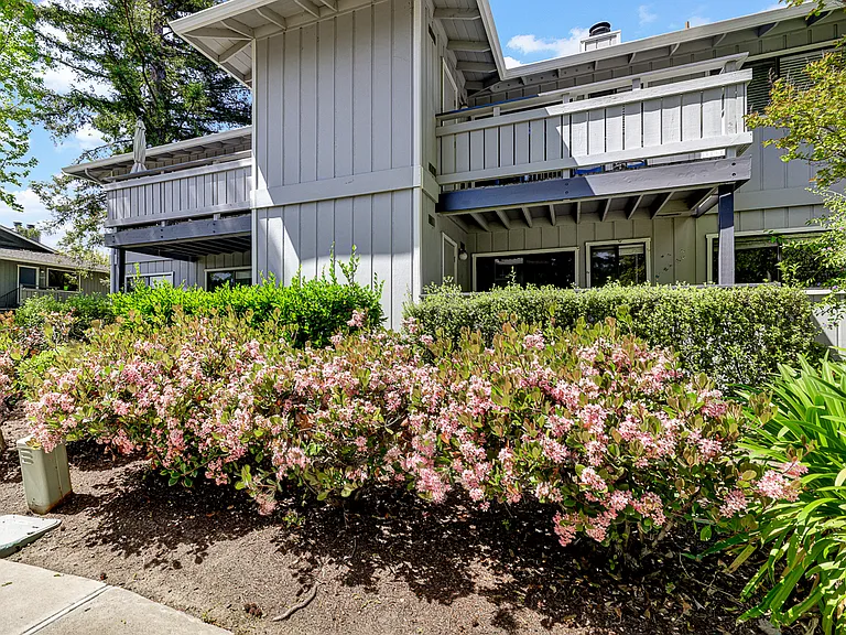4033 Ralston Cmn — Photo 40
