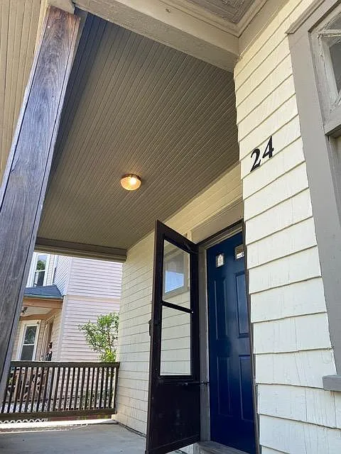24 Huxley Ave — Photo 2