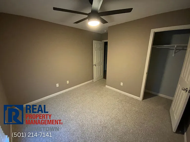 2809 Ewing Ln — Photo 9