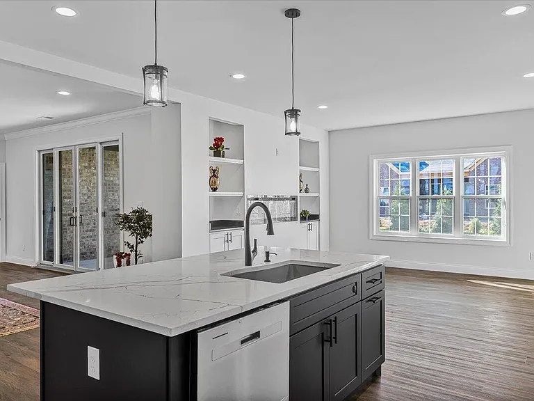 413 Weston Park — Photo 14