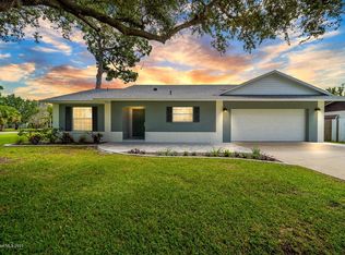 977 Pineland Dr, Rockledge, FL 32955