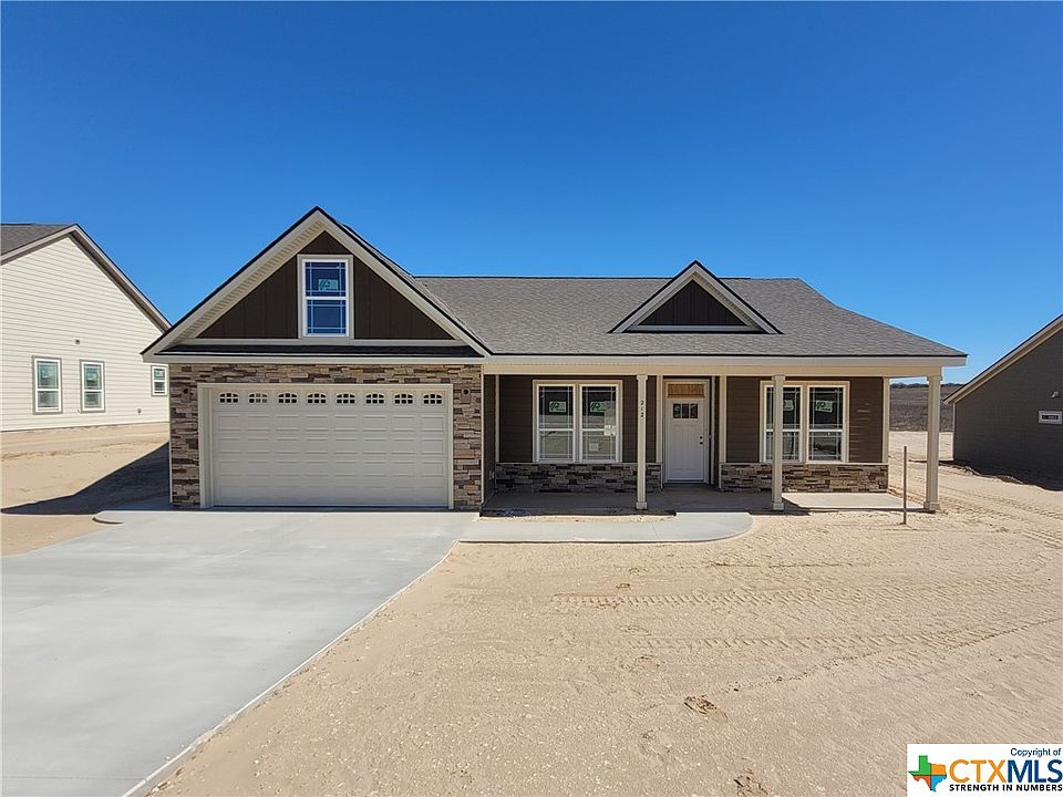 1st image of 212 Turnberry Dr