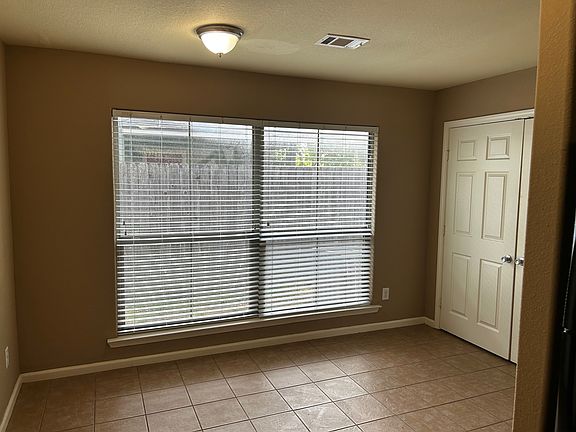 4th image of 21465 W Wallis Dr #B