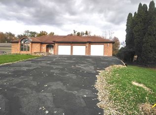 5609 Riverview Dr, Lisle, IL