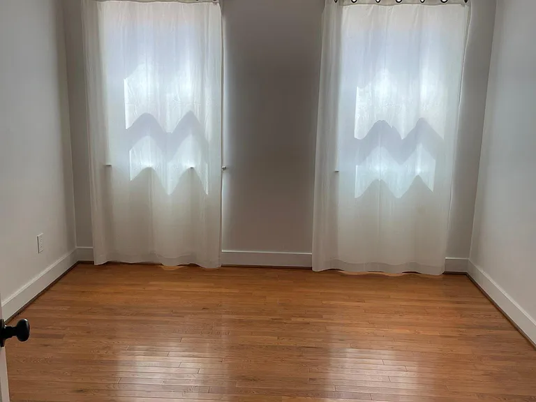 845 N Kilkea Dr — Photo 8