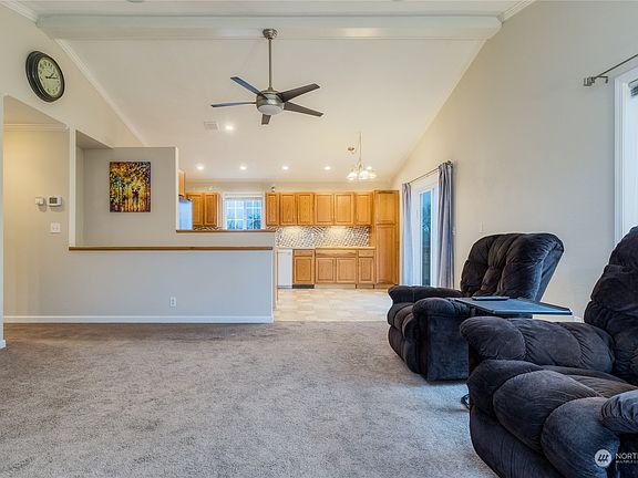 3rd image of 1111 SE Cotter Place