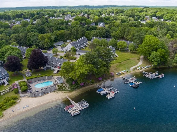 701 Beacon Park Unit 701, Webster, MA 01570