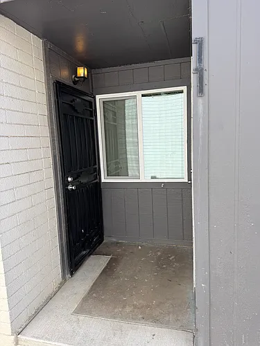 115 W Hill Dr Photo 1