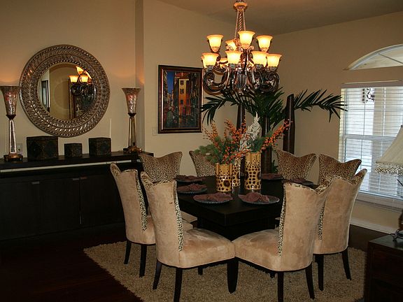 Dining (can be sold furnished