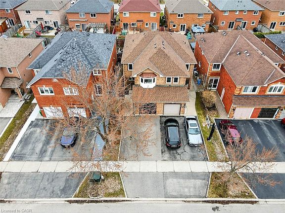 4th image of 3753 Densbury Dr