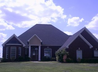 267 Ridge Dr, Headland, AL 36345