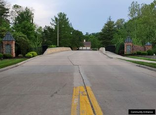 1555 Timberlake Manor Pkwy, Chesterfield, MO