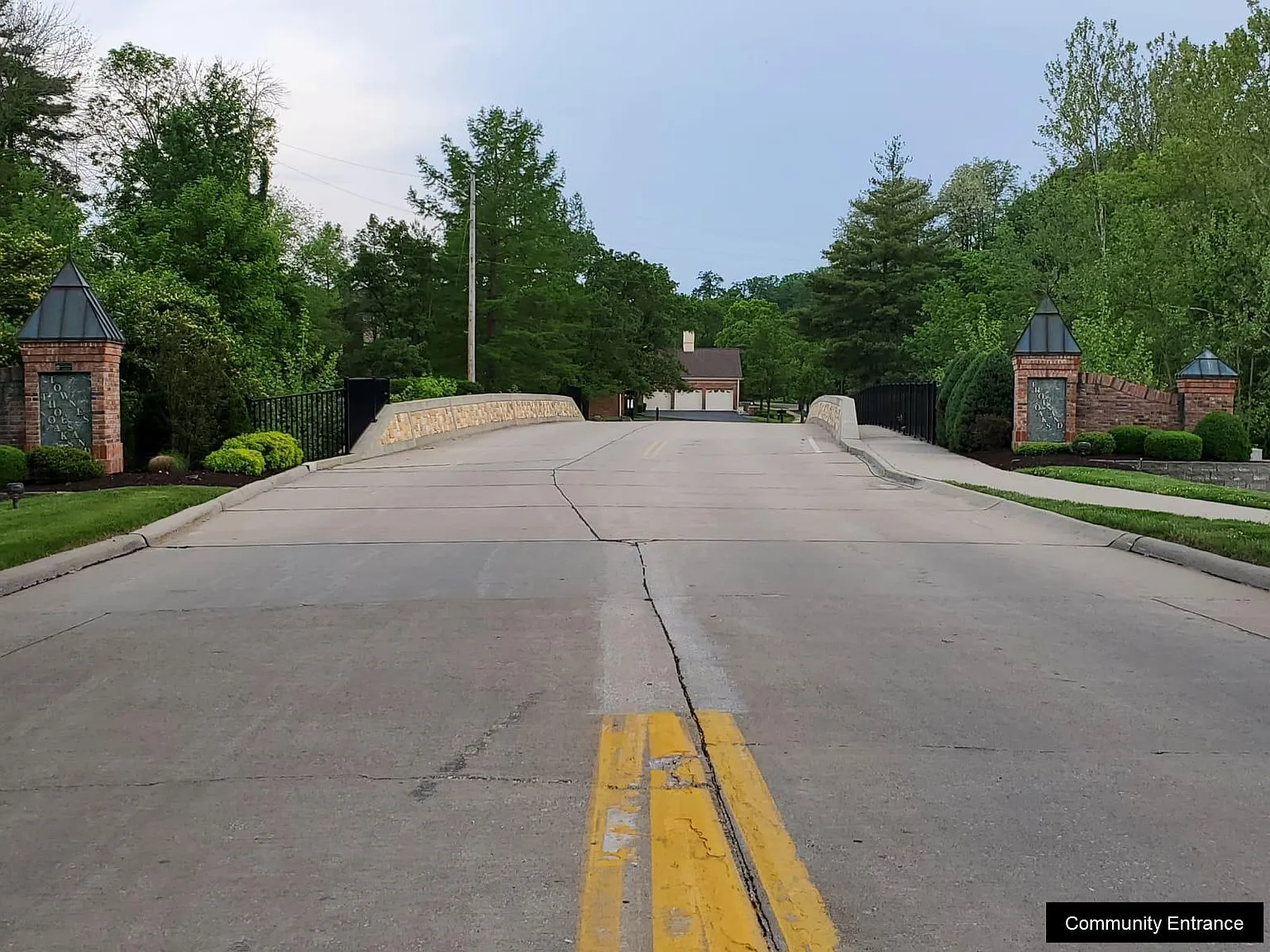 1555 Timberlake Manor Pkwy photo 1