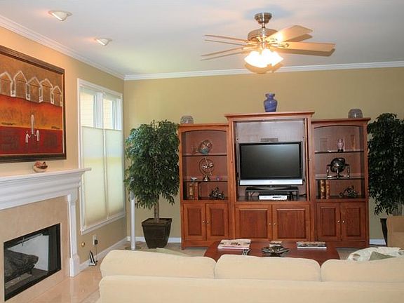 3rd image of 309 Mirramont Ct