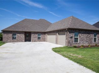 7043 Kingston Ave, Springdale, AR 72762