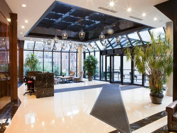 211 E 46th St #7H, New York, NY 10017