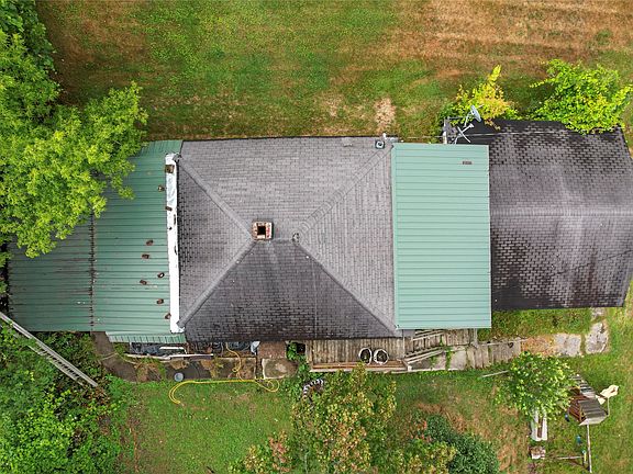 4th image of 8-10 Harding Ave