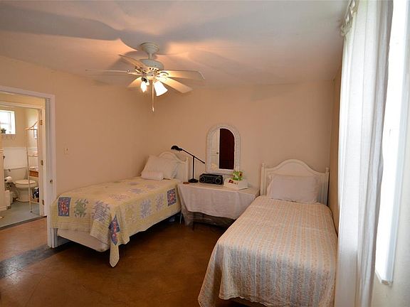 5th image of 1141 County Road 2382