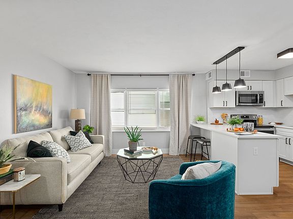 2nd image of 8360 Delmar Blvd #7c9a142ba