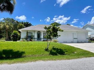 9052 Hilolo Ln, Venice, FL 34293