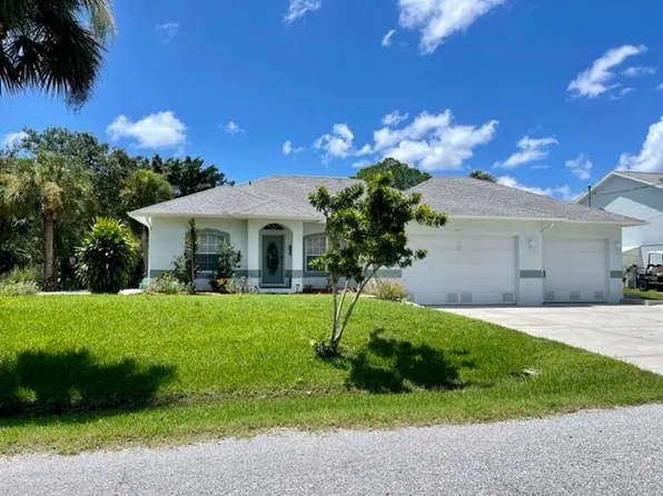 9052 Hilolo Ln, Venice, FL 34293