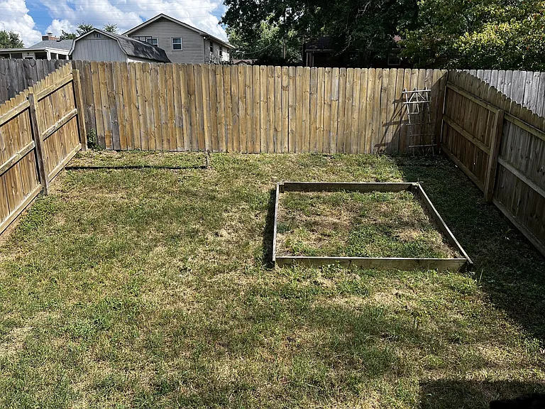 310 Rachels Ct E — Photo 11