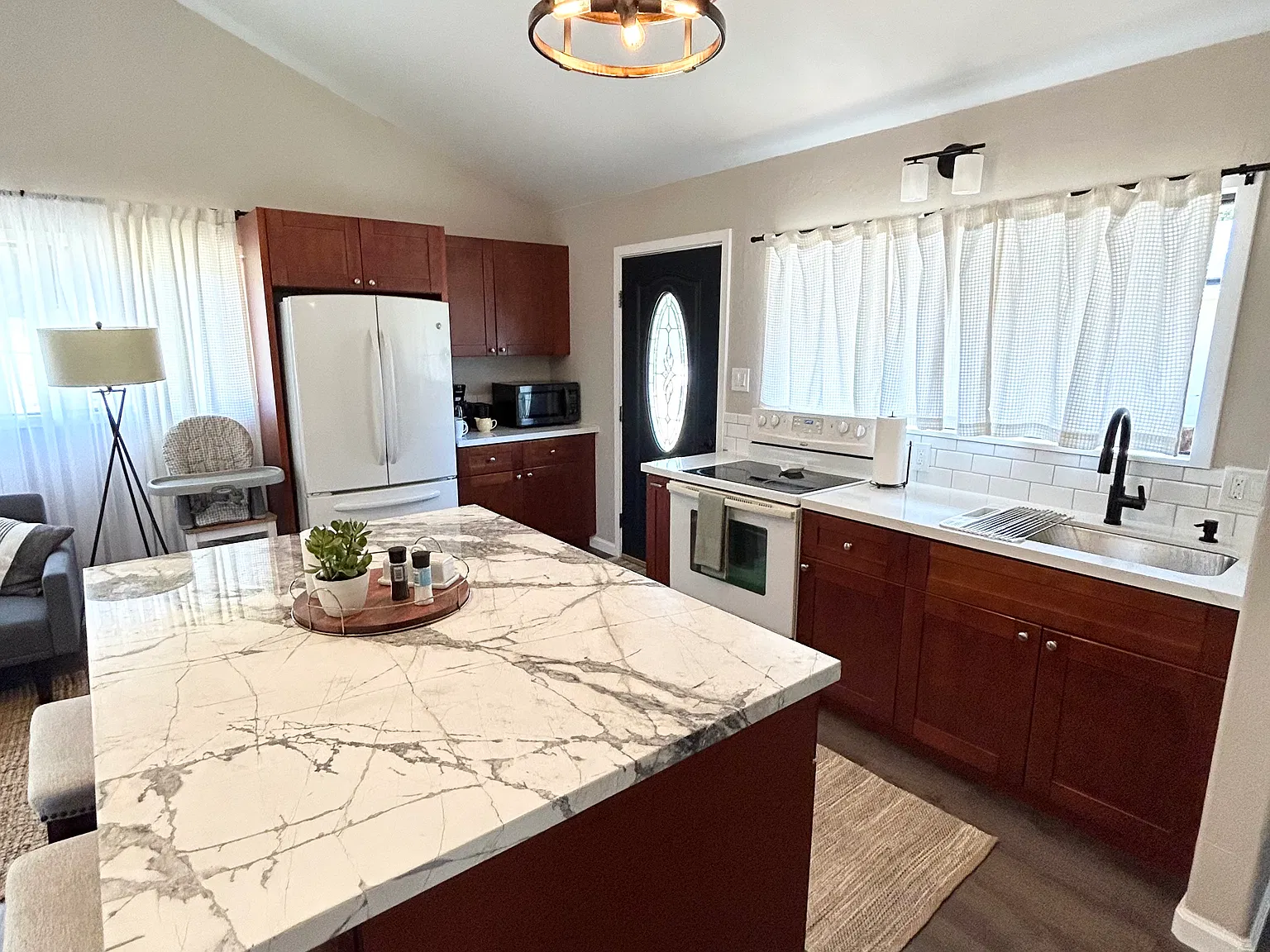 2 bed, 850 sqft, $2,800 — Photo 4