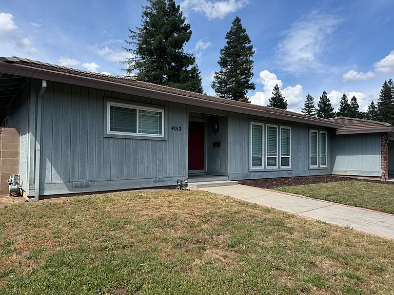 4012 Scotty Way — Photo 1