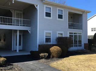 9 Elizabeth Drive. Tivoli Gardens Condos, Tivoli, NY 12583