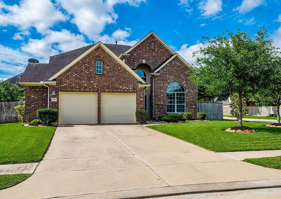 1st image of 28231 Chalet Park Dr