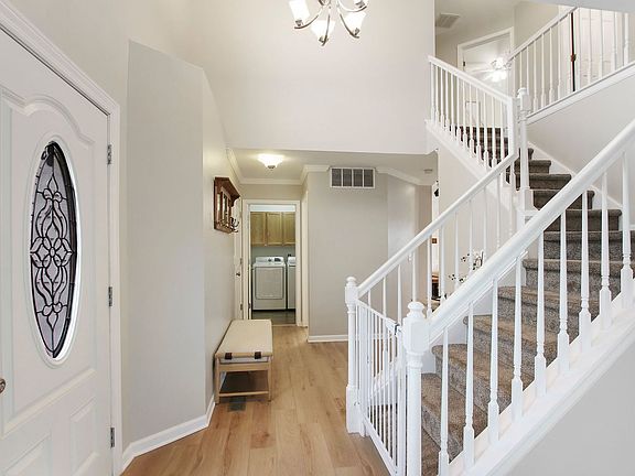 2nd image of 455 Rosewood Xing