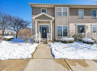 501 Queens Court Pl, Saint Peters, MO 63376