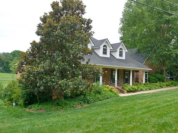 3rd image of 1319 N Plantation Dr