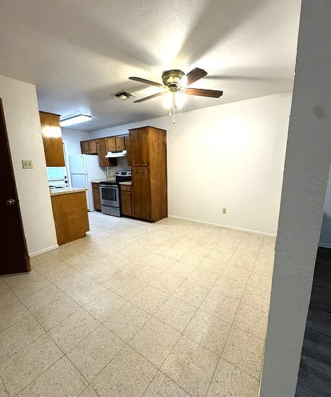 2101 Eastwind St — Photo 5