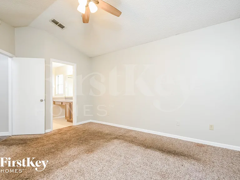 7208 Conan Ln — Photo 8