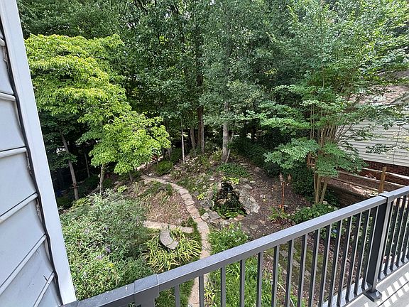 5th image of 5907 Skyline Dr