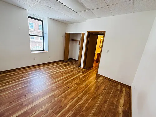 206 W Montgomery St Photo 1