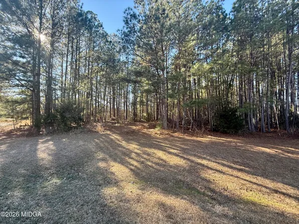 303 Freedom Dr, Forsyth, GA 31029