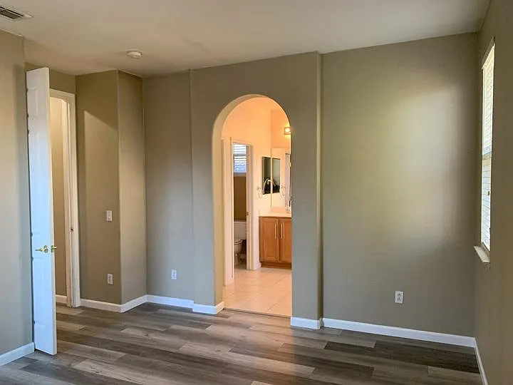 2181 Bradburn Dr — Photo 5