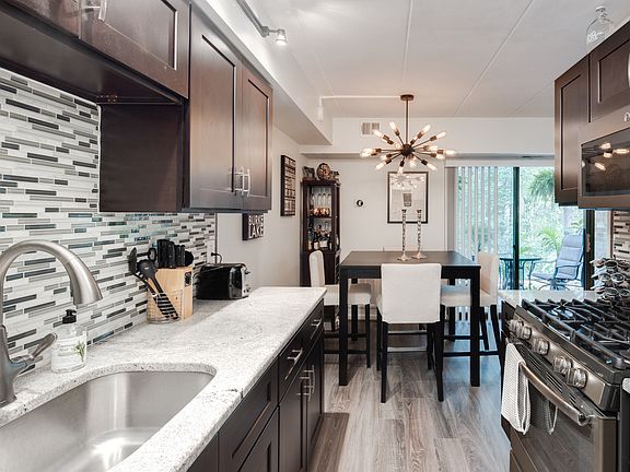 Gorgeous galley kitchen