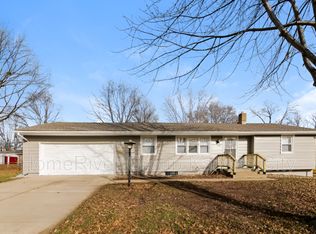 11604 E 38th St S, Independence, MO 64052