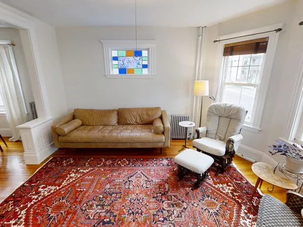 33 Cabot St #1, Salem, MA 01970